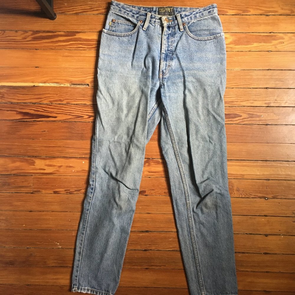 Vintage High-Wasted Jeans